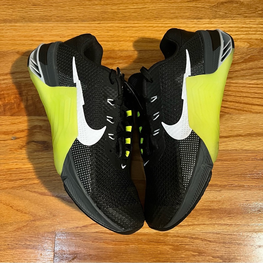 Nike Metcon 7 Black Volt Cross Trainers Men’s size 8.5 Women’s 10
